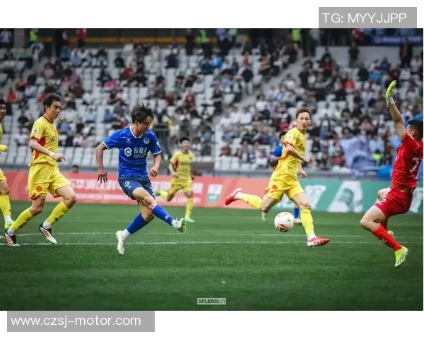 辽宁与深圳的36轮较量展现足球魅力与团队精神的精彩瞬间